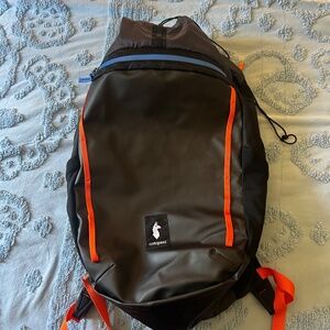 Cotopaxi Del Dia dark backpack